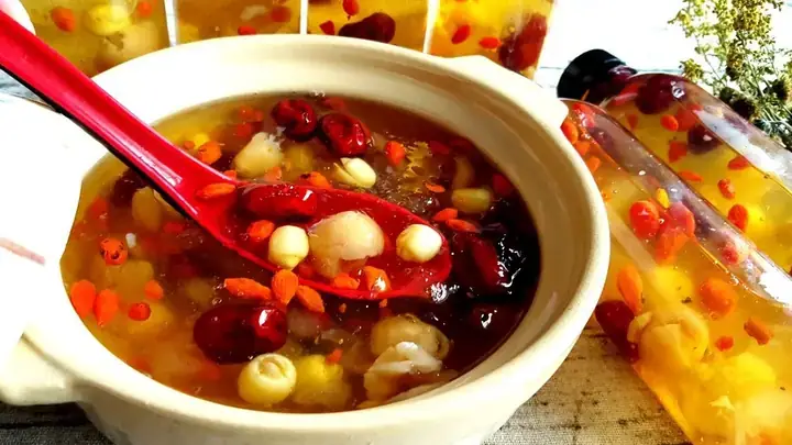Cách Nấu Chè Táo Đỏ Hạt Sen Cho Bà Bầu