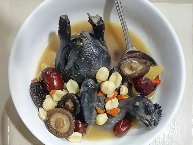 Cách Nấu Gà Hầm Nấm Hương