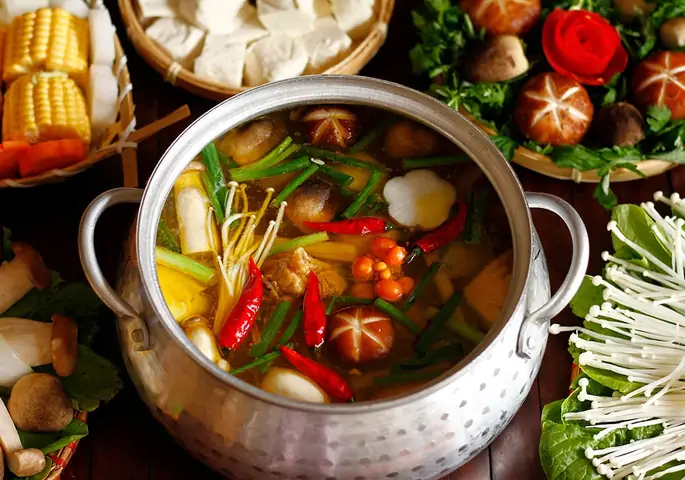 Cách Nấu Lẩu Gà Tre