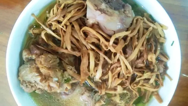 Cách Nấu Măng Khô Hầm Xương