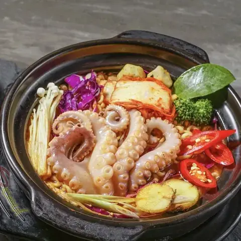Cách Nấu Mì Bạch Tuộc