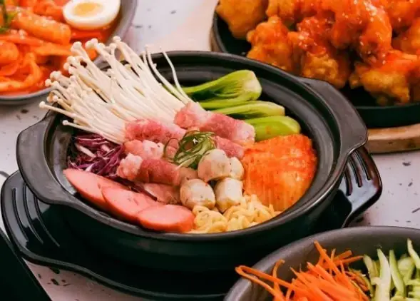 Cách Nấu Mì Cay Phô Mai Hàn Quốc