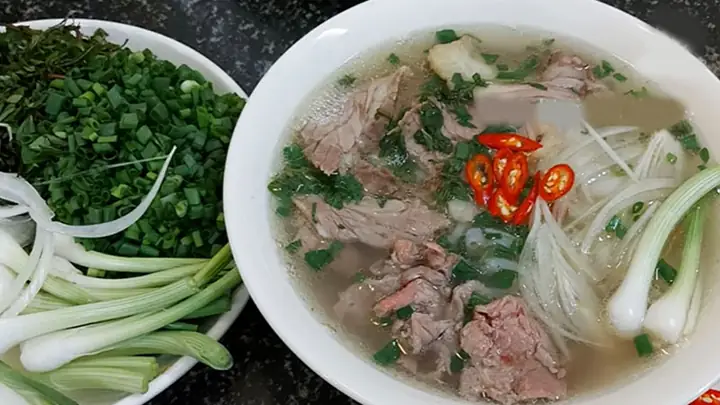 Cách Nấu Phở Bò Tái Chín