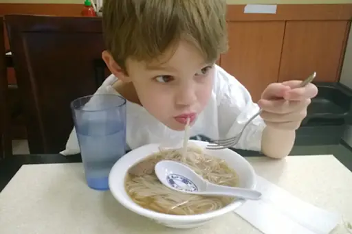 Cách Nấu Phở Gà Cho Bé