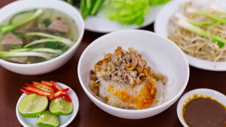 Cách Nấu Phở Khô Đơn Giản