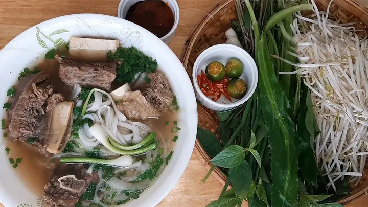 Cách Nấu Phở Xương Bò