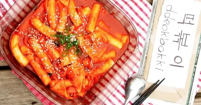 Cách Nấu Tokbokki Hộp Không Cần Lò Vi Sóng