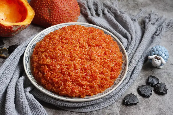 Cách Nấu Xôi Gấc Mặn