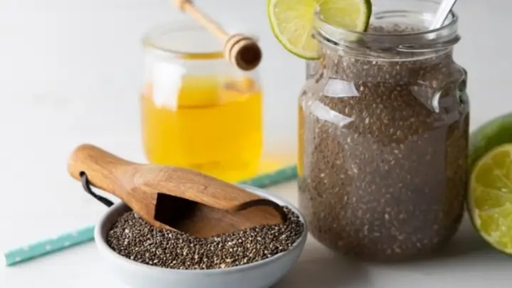 Cách Pha Hạt Chia Với Mật Ong