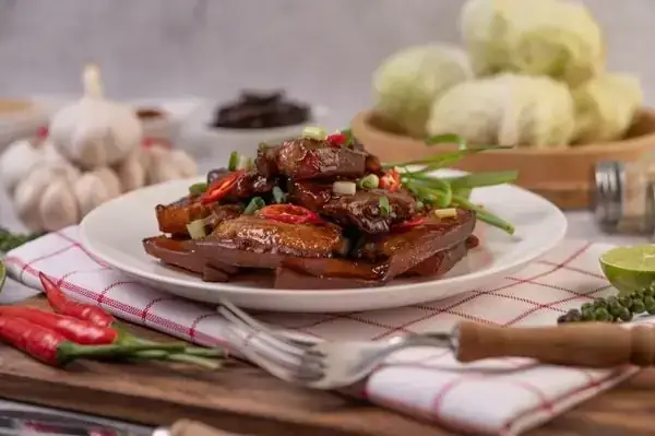 Cách Thắng Đường Làm Thịt Kho Tàu