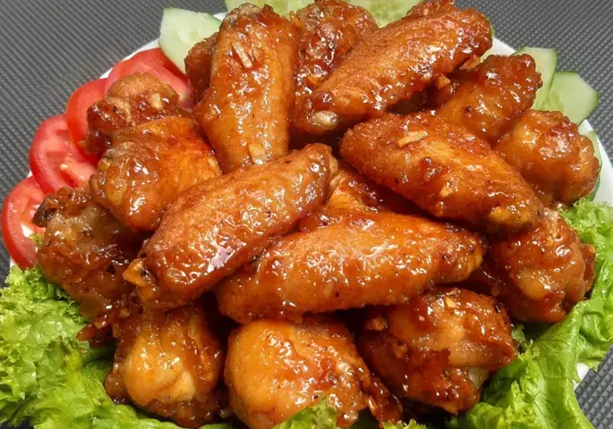 Cánh Gà Chiên Giòn Sốt Chua Ngọt