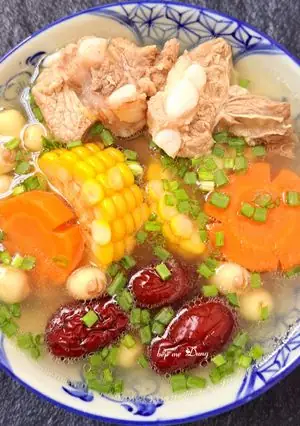 Canh Sườn Non Táo Đỏ Hạt Sen