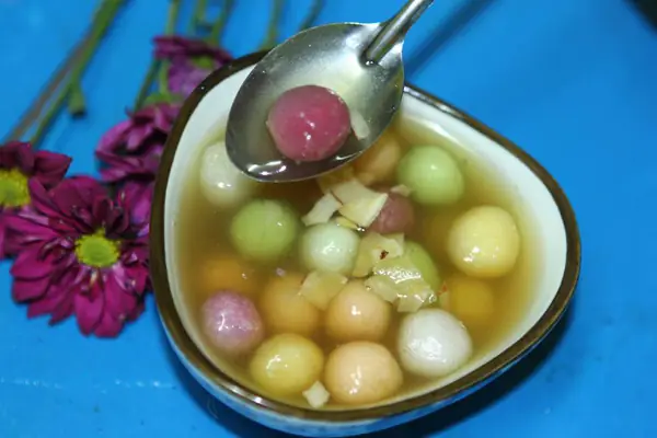 Chè Bột Lọc Ngũ Sắc