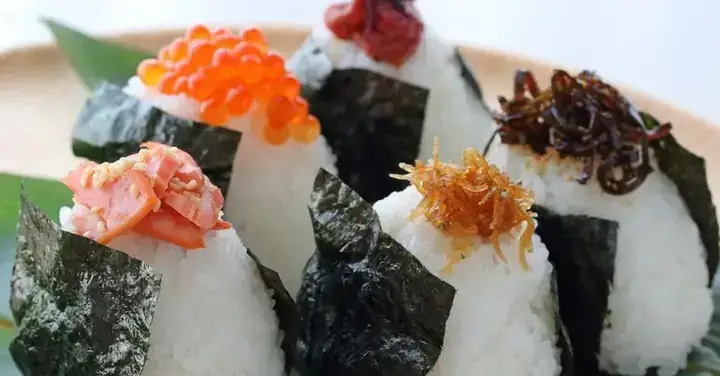 Cơm Nắm Của Nước Nào