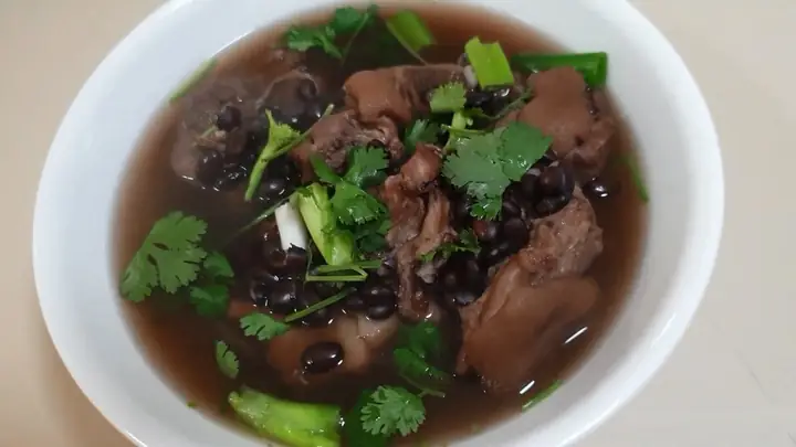 Đậu Đen Hầm Giò Heo