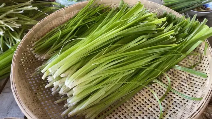 Hẹ Nước Làm Gì Ăn