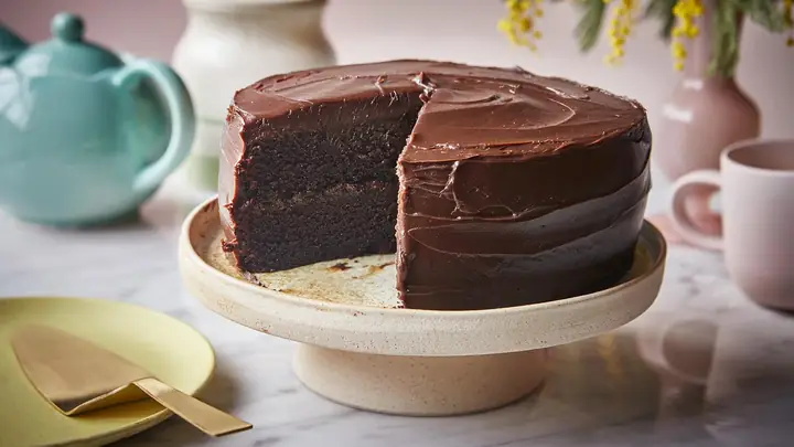 How To Make Easy Chocolate Cake