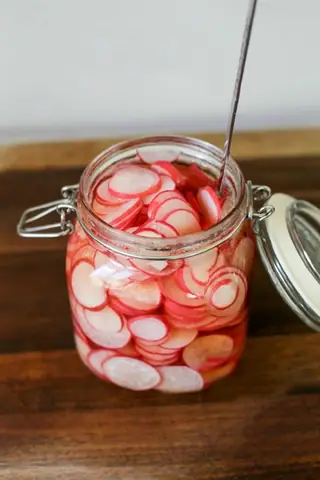 Làm Dưa Chua Củ Cải Đỏ