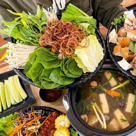 Lẩu Bò Ăn Rau Gì