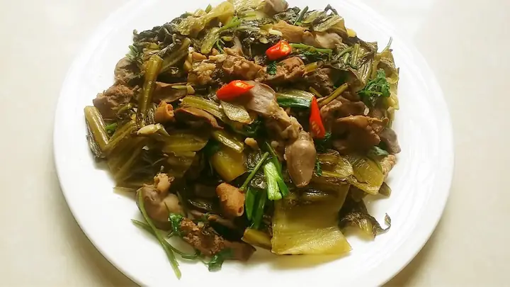 Lòng Gà Xào Dưa Chua