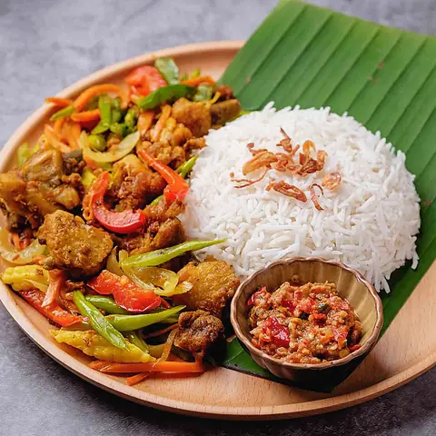 Nasi Putih Ayam Goreng Kunyit