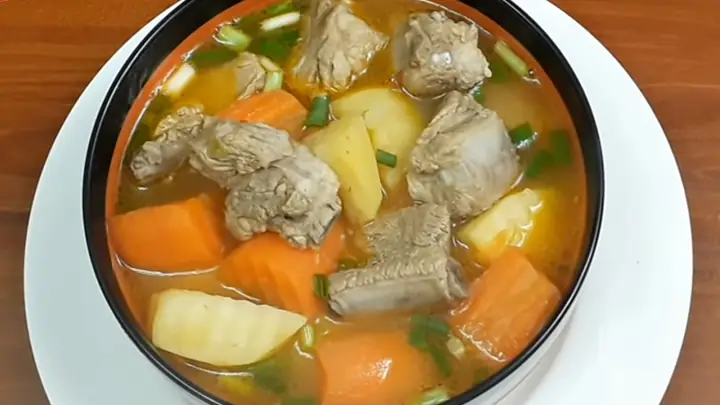 Nấu Canh Sườn Khoai Tây