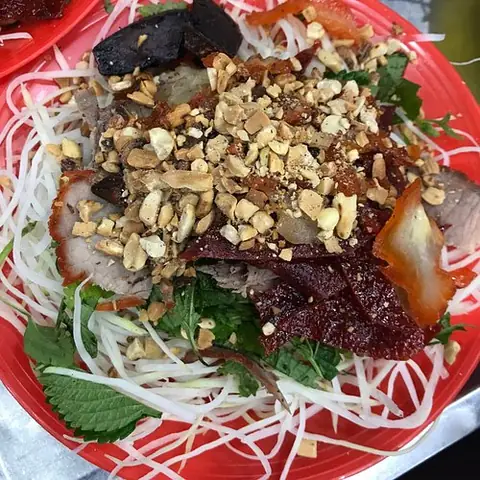 Nộm Bò Khô Long Vi Dung