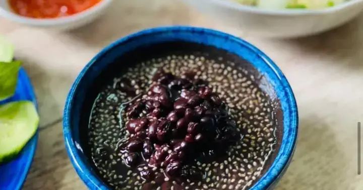 Nước Đậu Đen Hạt Chia