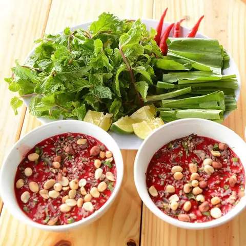 Rau Ăn Tiết Canh Vịt