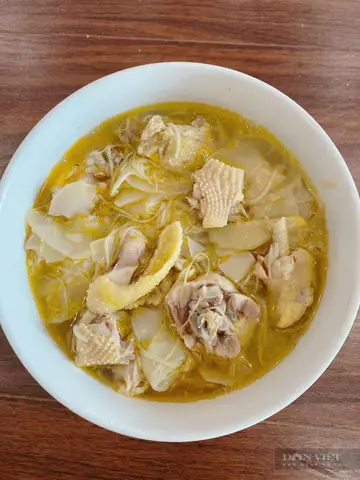 Thịt Gà Xào Măng Chua