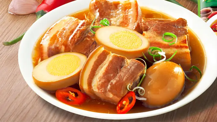 Thịt Kho Nước Dừa Ngày Tết