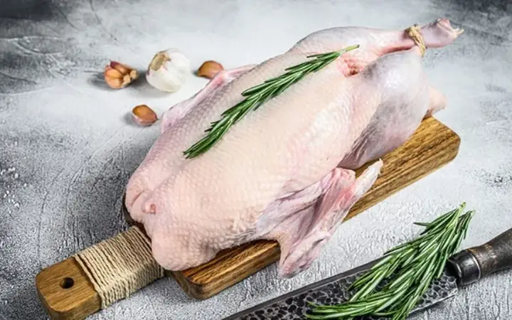 Thịt Ngan Kỵ Với Rau Gì
