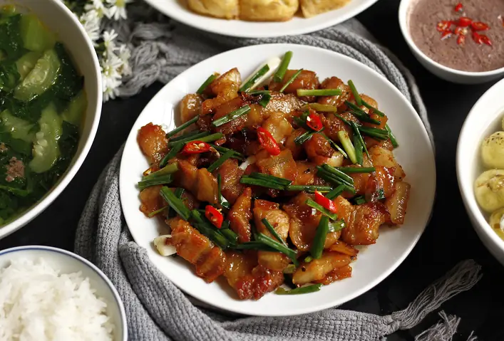 Thịt Rang Cháy Cạnh Kiểu Bắc