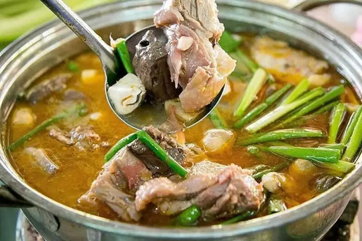 Vịt Nấu Chao Ăn Với Gì